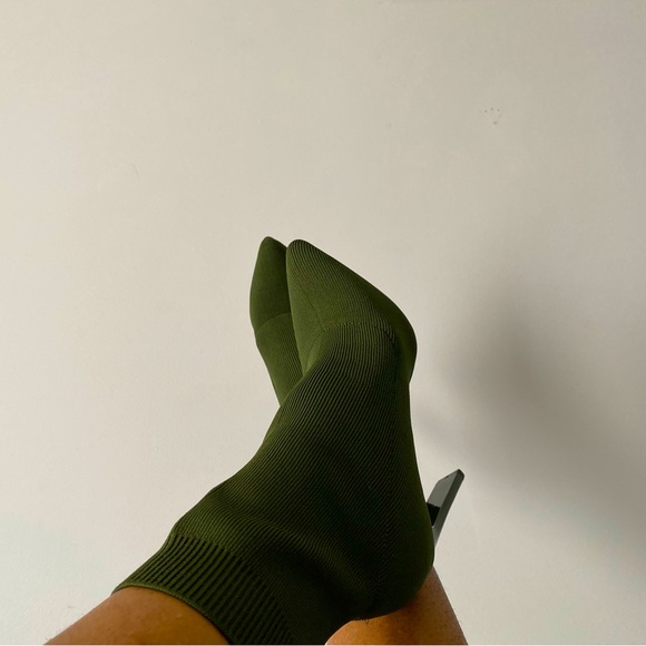 Pointed toe knitted sock boots - Picture 1 of 5